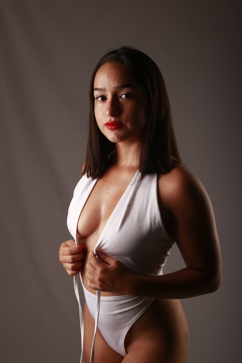 Sarii Cantero🤤🔥 @sariicantero cover picture