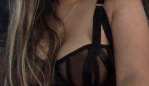 Cora @sexuallydesired cover picture