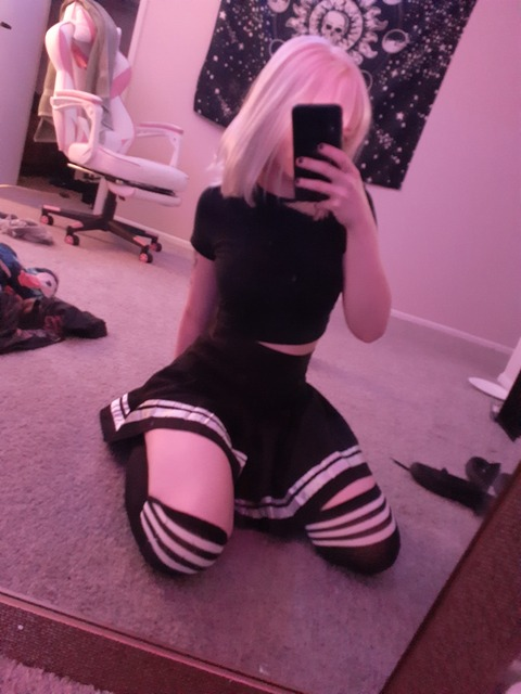 Kenzie @shoegazer26 cover picture