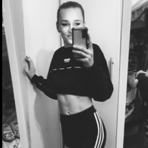 Jen @skinnygirlbigdreams cover picture