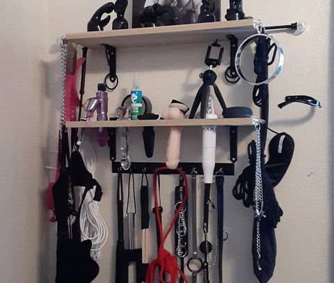 Smitten Kitten @smittykitty cover picture