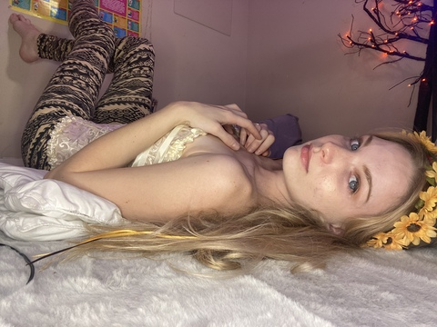 smokeymoon @smokeymoons cover picture