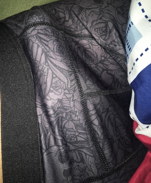 Snickers🍫 @snickers81 cover picture