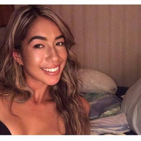 sophieeeebabe @soph25 cover picture