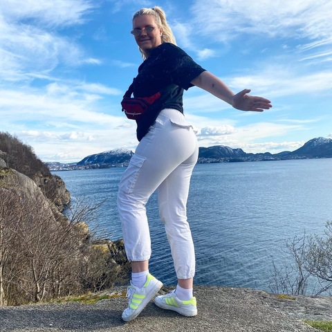 Sophie @sophiesworld2fitness cover picture