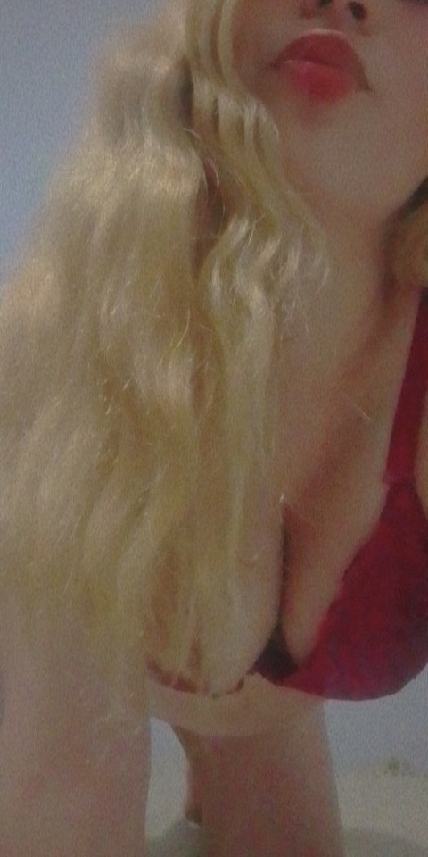 Scarlett @soyscar cover picture