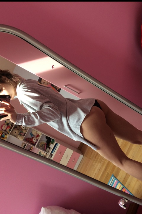 Step Wife @stepwife cover picture