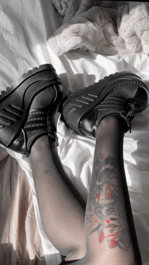 Strawberrybeansz @strawberrybeansz cover picture