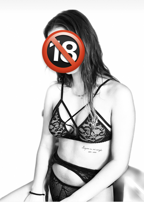 Poppy @sweeet_poppy cover picture