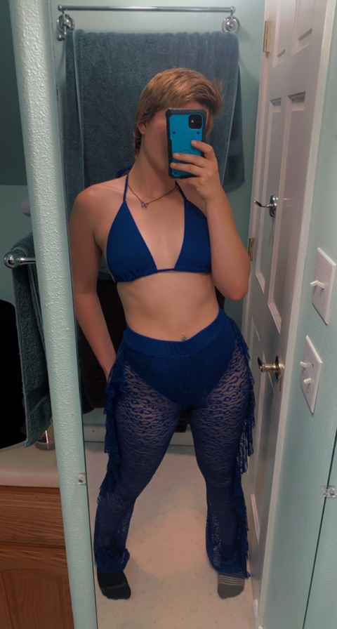 Adelaine @sweetadelaine cover picture