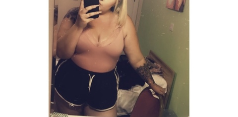 her. @thatstonergirl16 cover picture