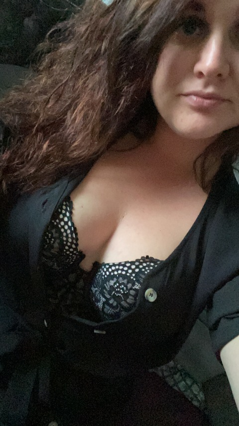 ThisBabeSucks @thisbabesucks cover picture