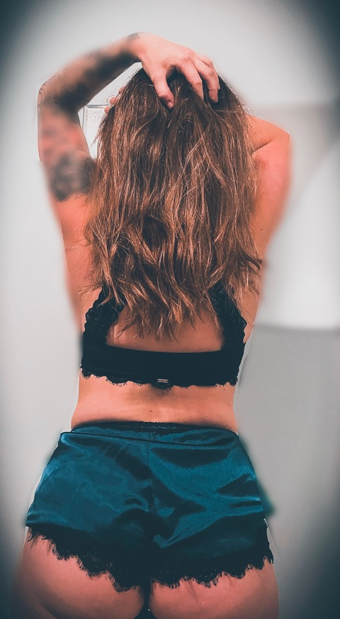 TitsForTats @titsfortatties cover picture