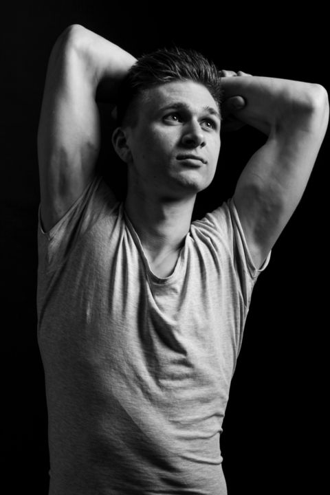 Yurii @tracking cover picture