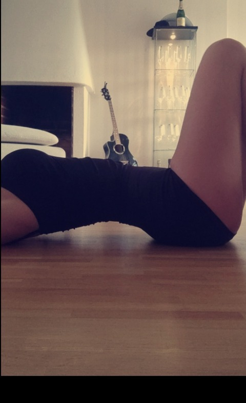 TrixieB @trixieb-319 cover picture