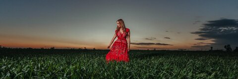 Izzy G (18+) @twitch_pink cover picture