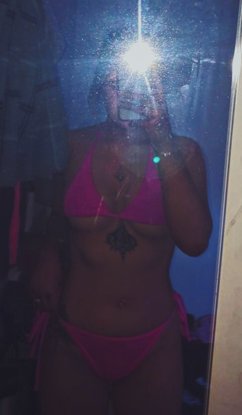 Leah @u109588476 cover picture