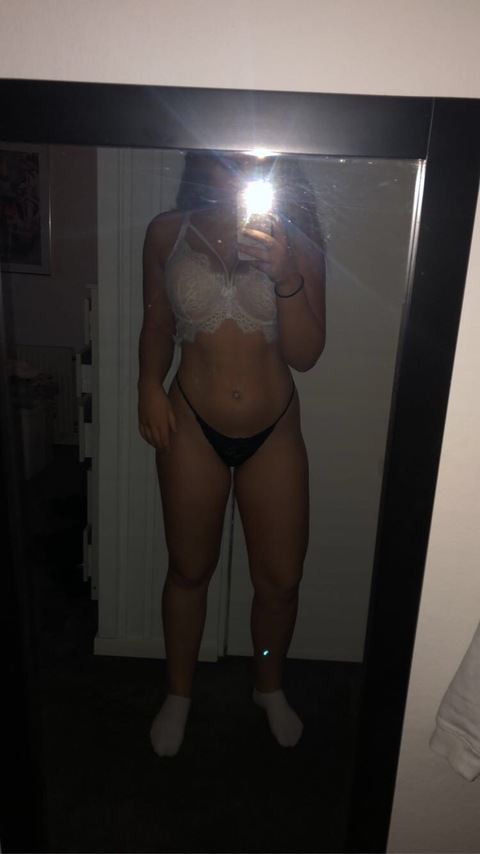 Sarah jackobsen @u130332211 cover picture