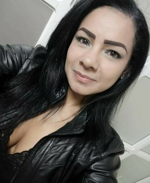 Yhadira @u137389352 cover picture