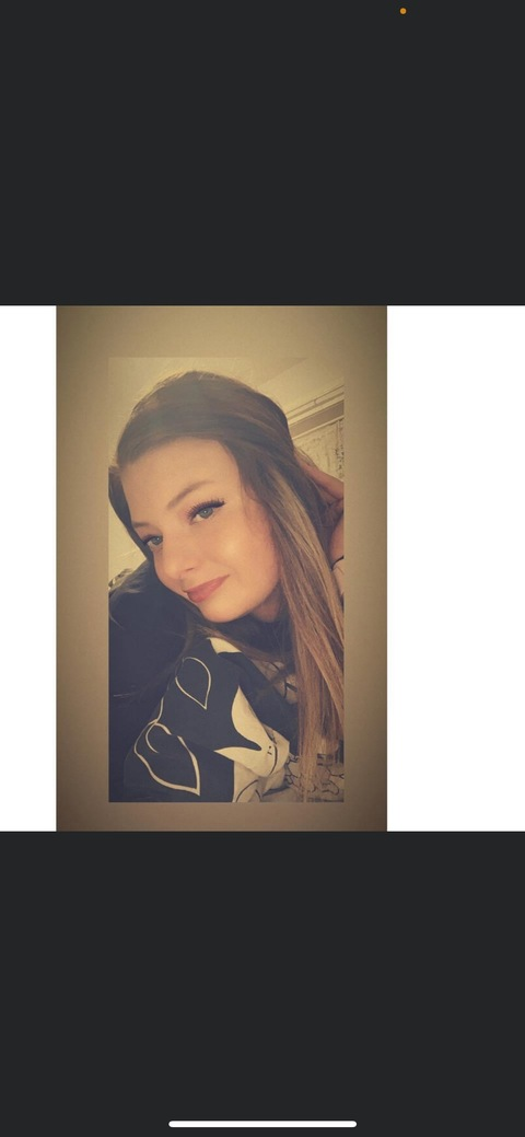 Chlo_98 @u209297009 cover picture