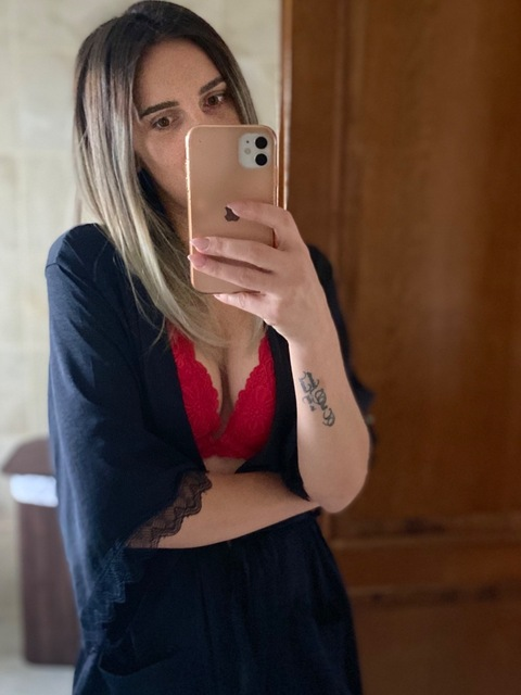 @Diasexy @u265330872 cover picture