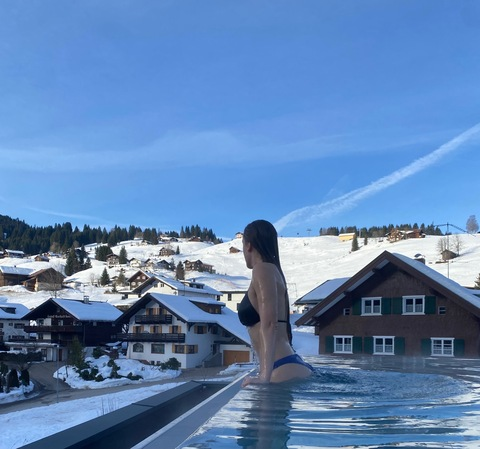 Ophelia @u267400127 cover picture