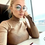 u274070411 Profile Picture