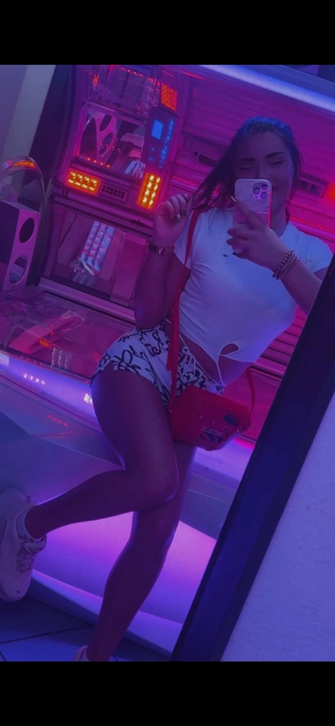 Gabi243 @u278186060 cover picture