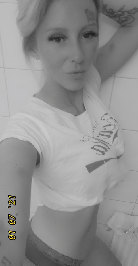 Queen @u279032554 cover picture