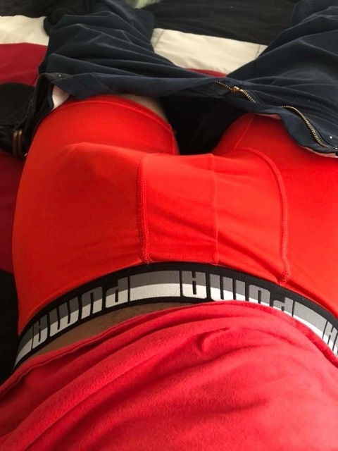 Shhhhhh🤫🤫🤫 @u31452791 cover picture