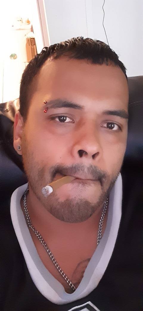 Juan Avila @u68470158 cover picture