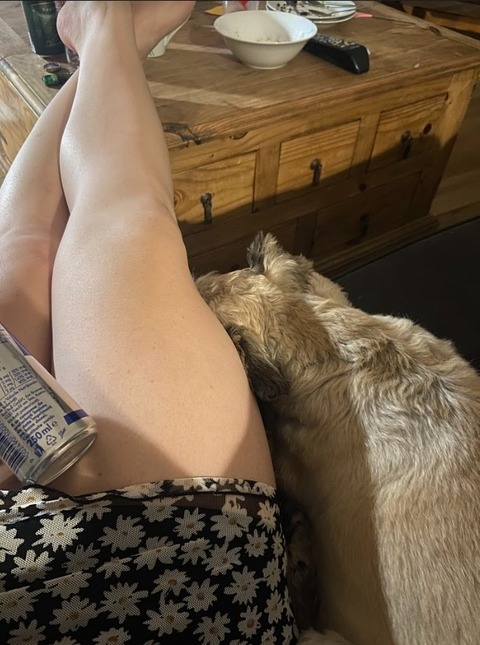 Lili @uli00528 cover picture