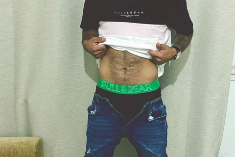 UnassertiveGayBoy @unassertivegay cover picture