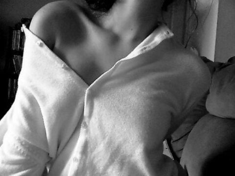 valeria flores @valeriaflores cover picture