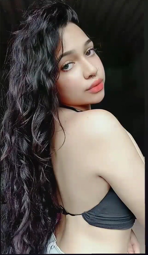 Vanesa @vannessa15 cover picture