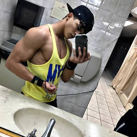 u2840427 @varga cover picture