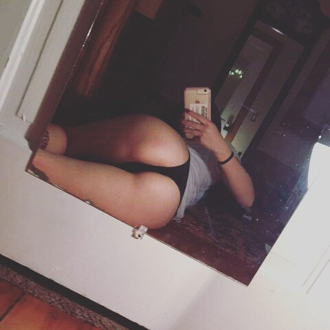 Veronica Vixxon and Peter Piper @veronicavixxon cover picture