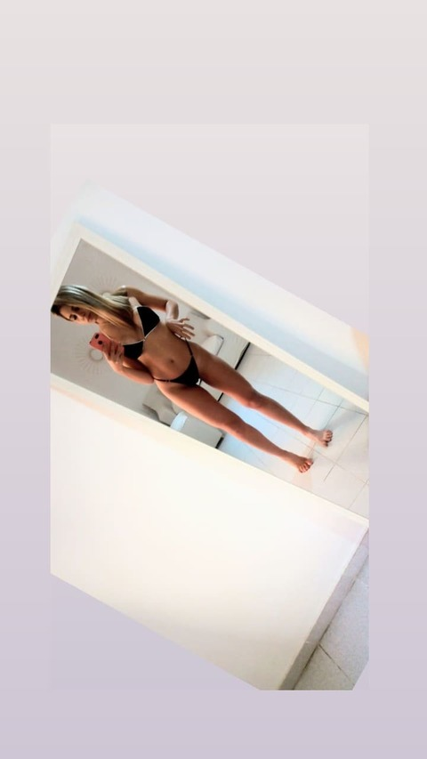 Vicky 🌟🔥 @vickylinda01 cover picture