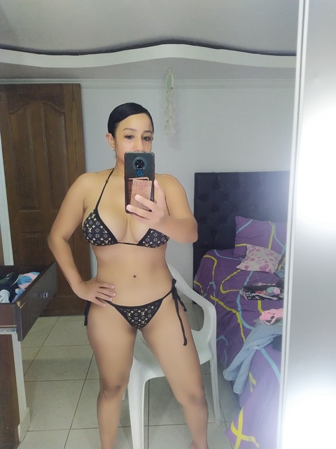 victoria orrego @victoriacam cover picture