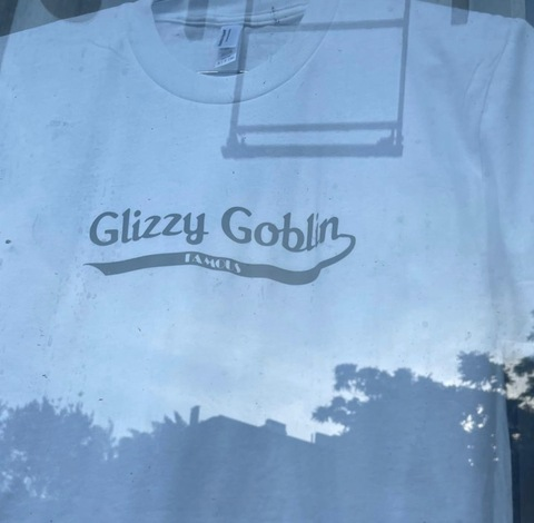 Whit 🦚 @whittty cover picture