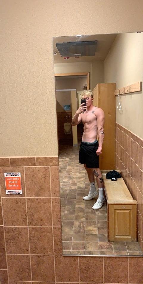 C @whoscarsten cover picture