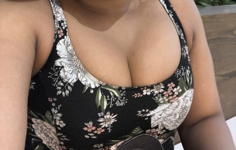 Zaira @zairaxxx cover picture